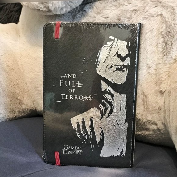 GAME OF THRONES House Stark Messenger Bag with Bonus Items - Picture 9 of 16